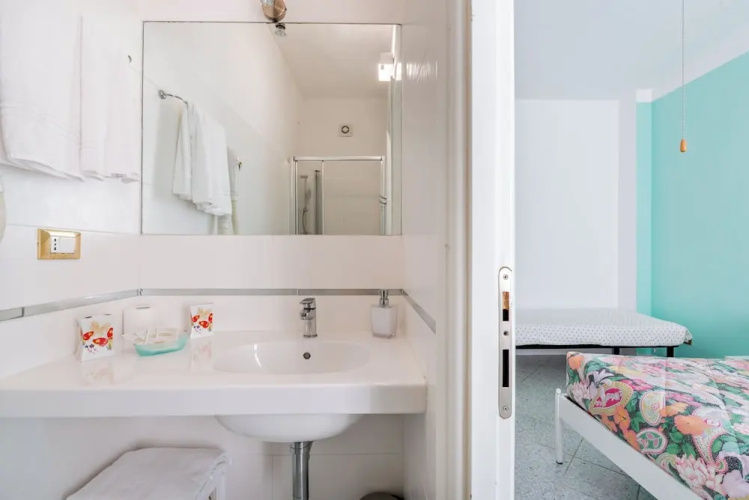 Lia Rooms 2