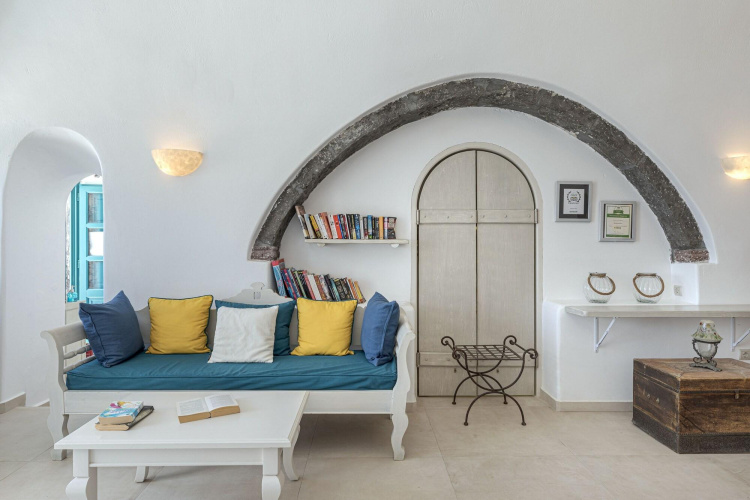 Afroessa Hotel by Caldera Houses
