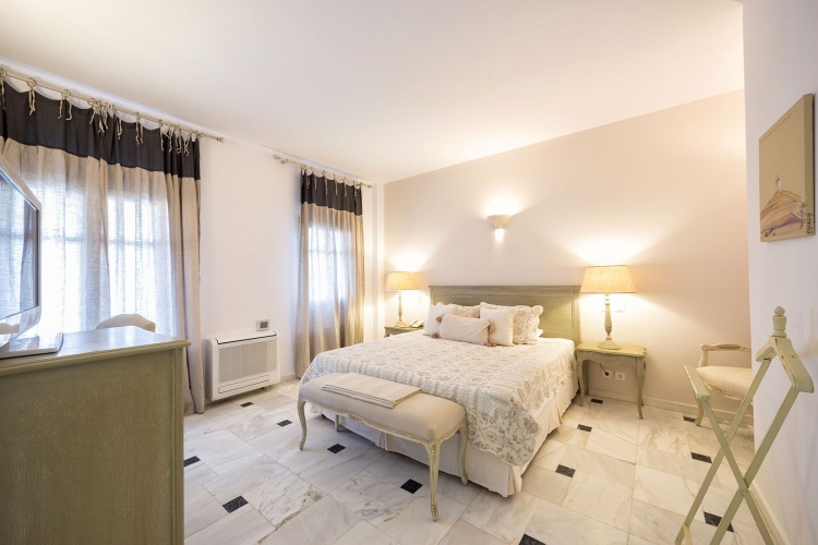 Standard Double room with land view