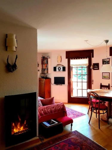 2 Bedrooms Apartment with mountain view
