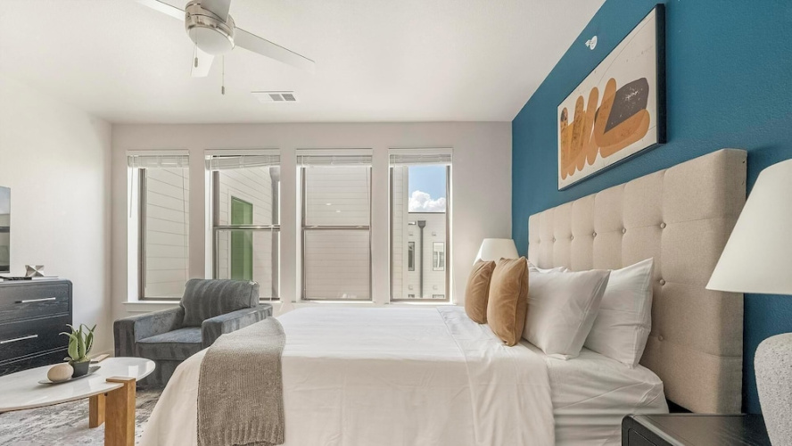 Landing Apartments - South Austin
