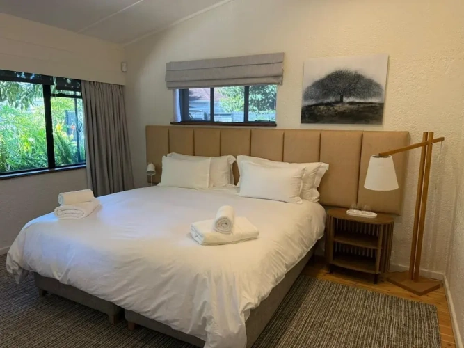 2 Bedrooms Luxury Cottage with garden view