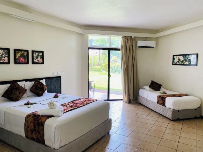 Deluxe room with balcony and with garden view
