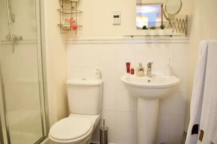 Spacious 3 Bed Apartment in Central Location