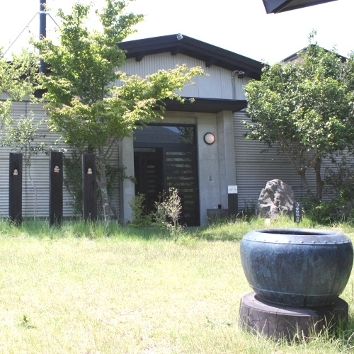 2 Bedrooms Villa