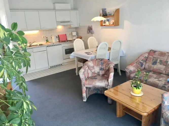 3 Bedrooms Apartment