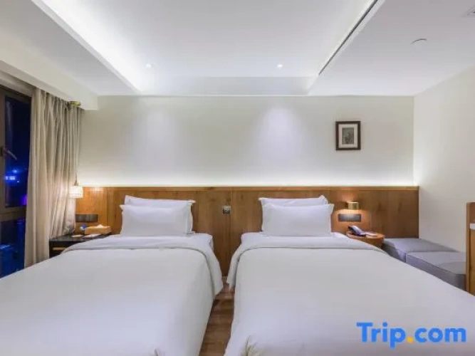 Standard Twin room with mountain view