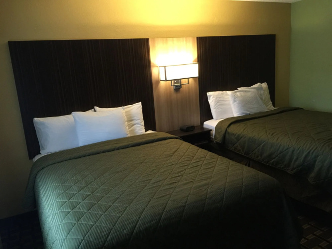 University Manor Inn