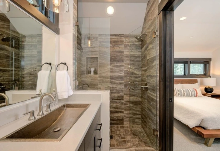 5 Bedrooms Cottage