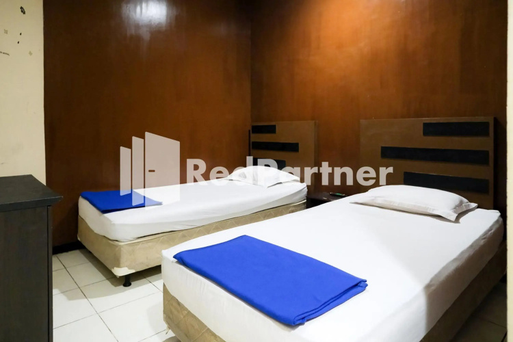 Sparkling Hotel RedPartner