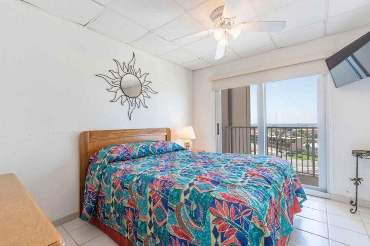 Aquarius Condominium 602