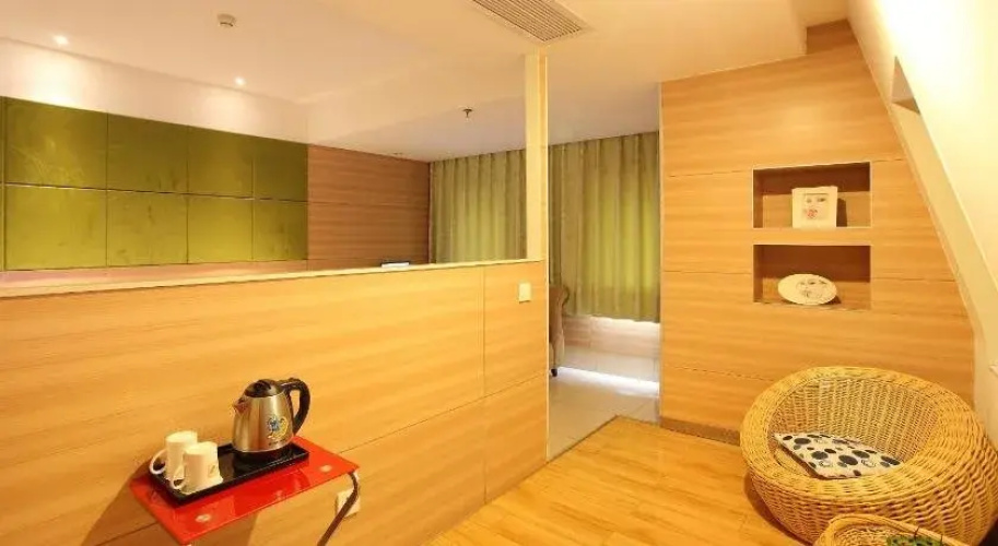 Yunqi Hotel
