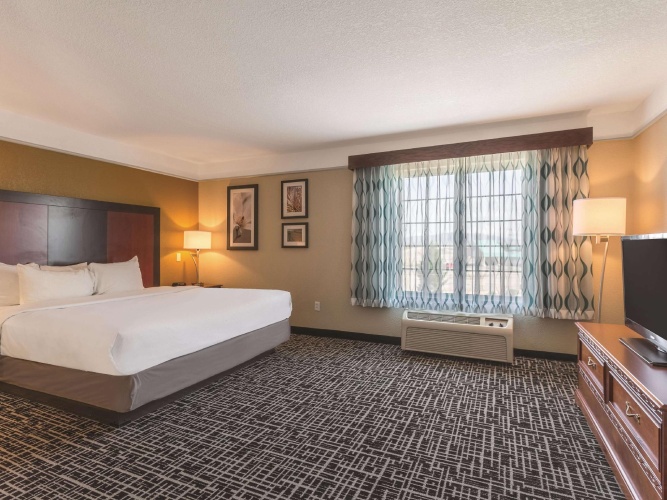 Deluxe Double Suite