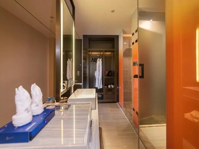 Standard Double room with view