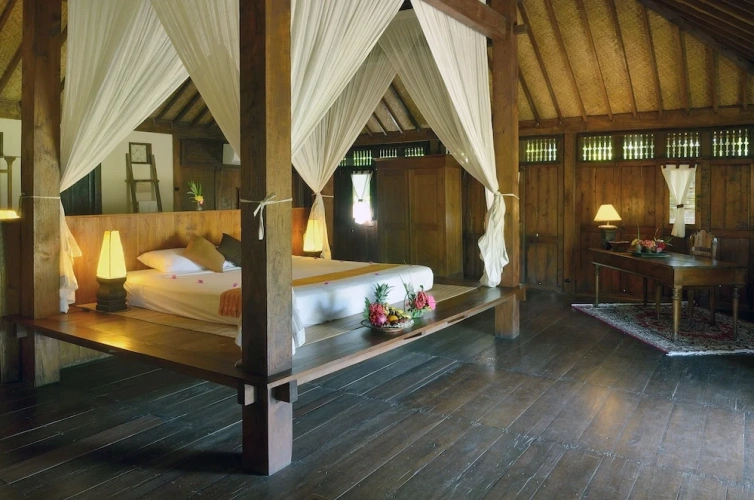 Joglo Villa beachfront