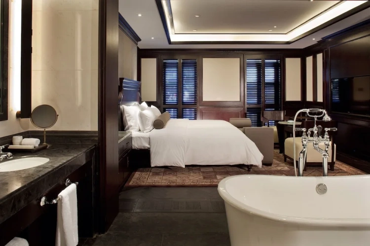 Suite with balcony