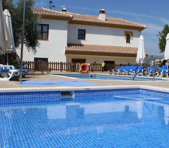 2 Bedrooms Apartment with mountain view
