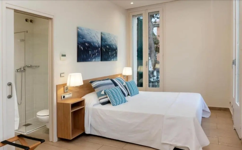 Deluxe Double room with balcony and with sea view
