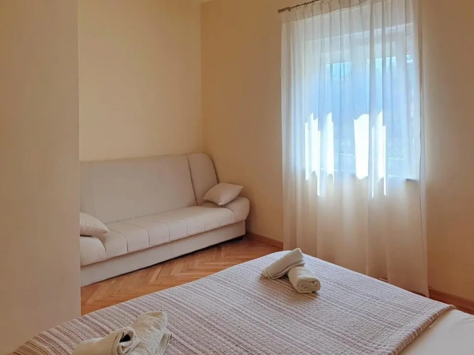 3 Bedrooms Apartment