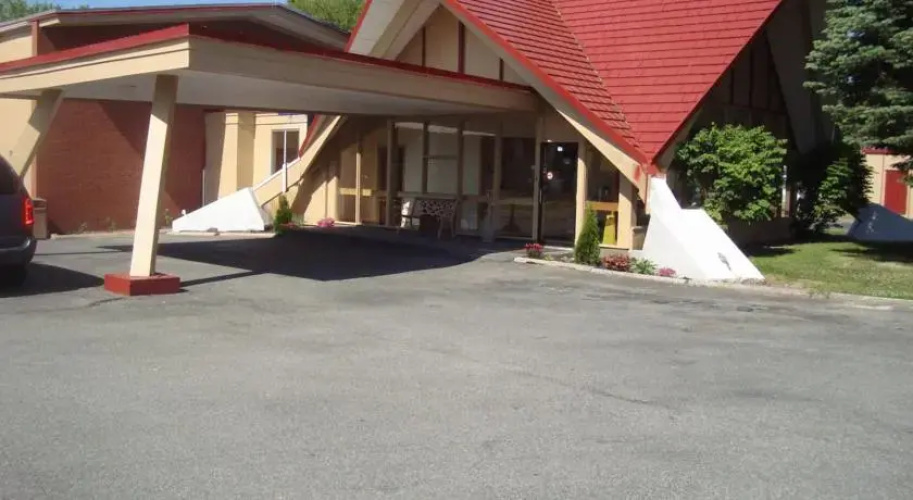Superlodge Kingston Motel