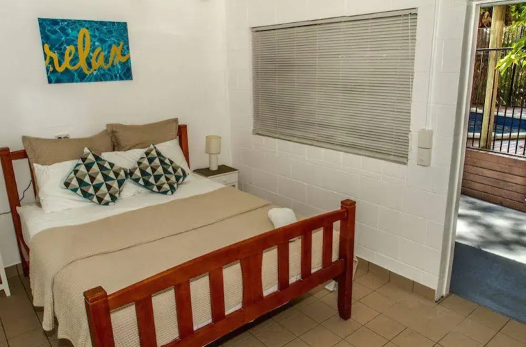 Cairns Beaches Flashpackers