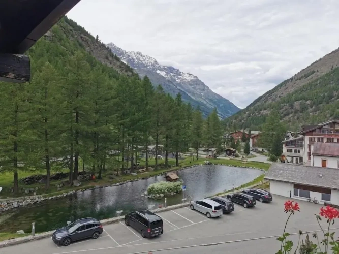 Standard Single room with balcony and with mountain view