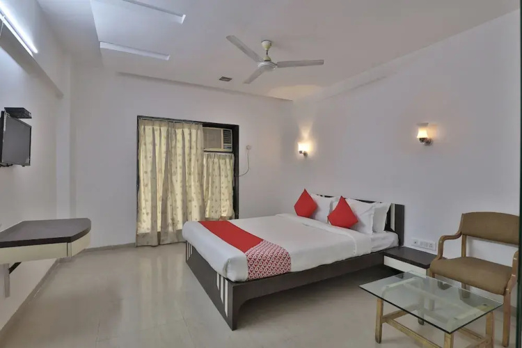 OYO 42415 Utkarsh Hotel