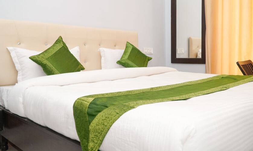 勒-克朗恩酒店酒店外观