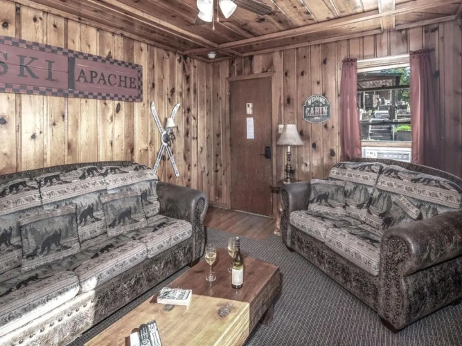 2 Bedrooms Cottage