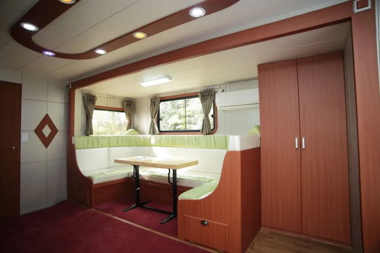 Pamping Jeju Caravan
