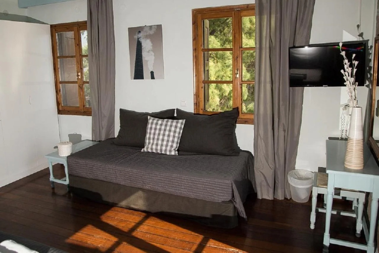 Olive Press Hotel & Apartments