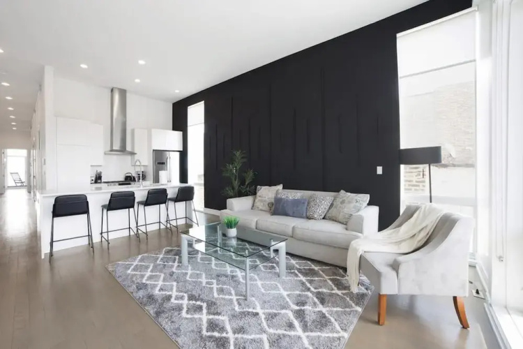 4-bedroom Penthouse w 2 Large Balconies Rooftop