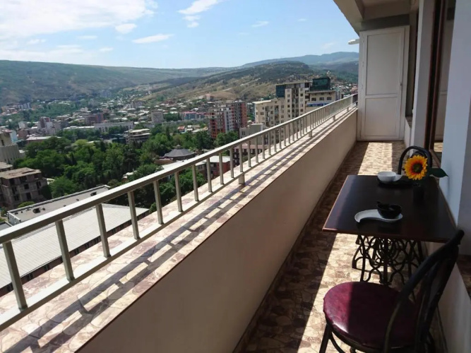 Spacious 2 bedroom apartment
