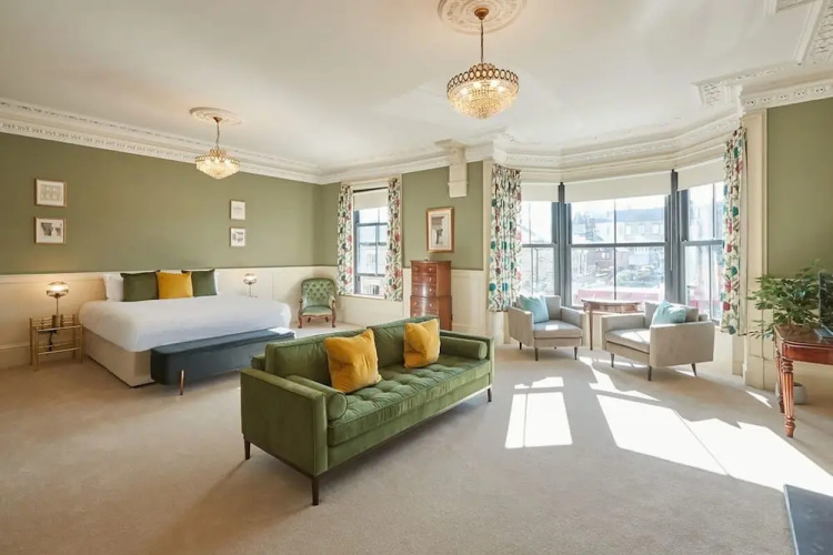 Host Stay Sandpiper