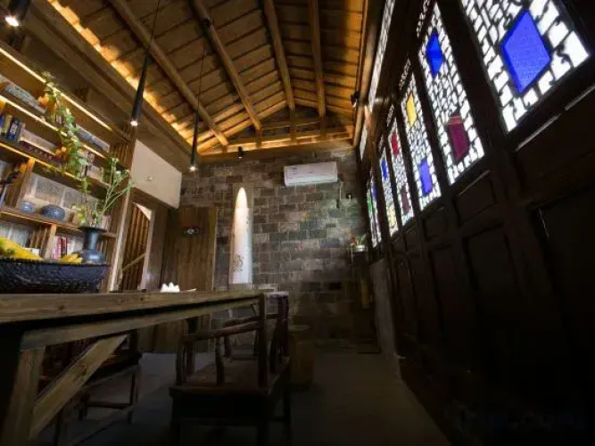 Bushe Wenyue Guesthouse