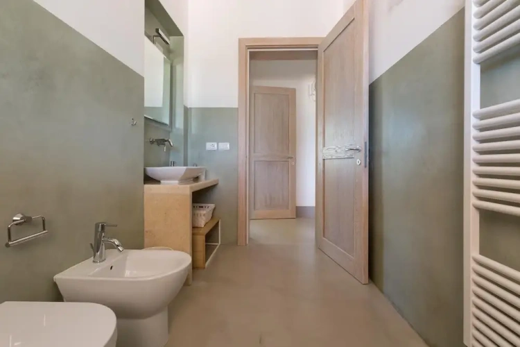 4 Bedrooms Villa