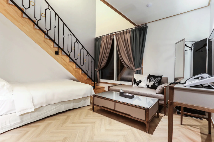 Hotel Rafine
