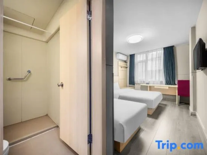 Standard Twin Suite