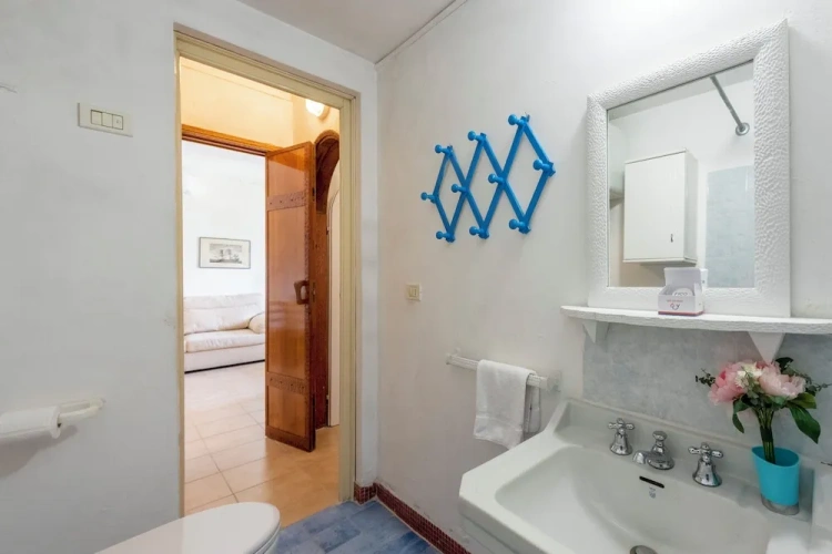 2 Bedrooms Family Apartment with sea view