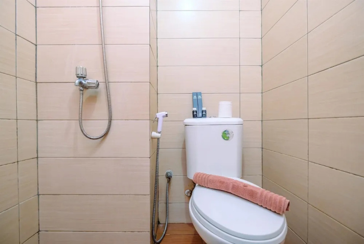 Tranquil Studio Apartment At Margonda Residence 5