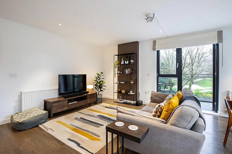 Spacious and Trendy Shoreditch Flat