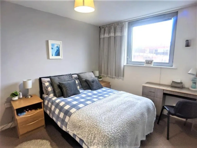 3 Bedrooms Apartment