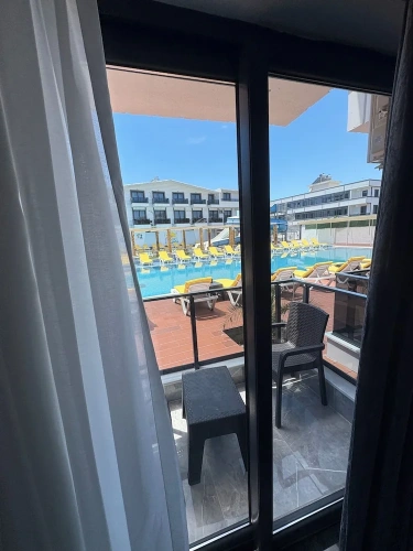 2 Bedrooms Standard Family room with balcony