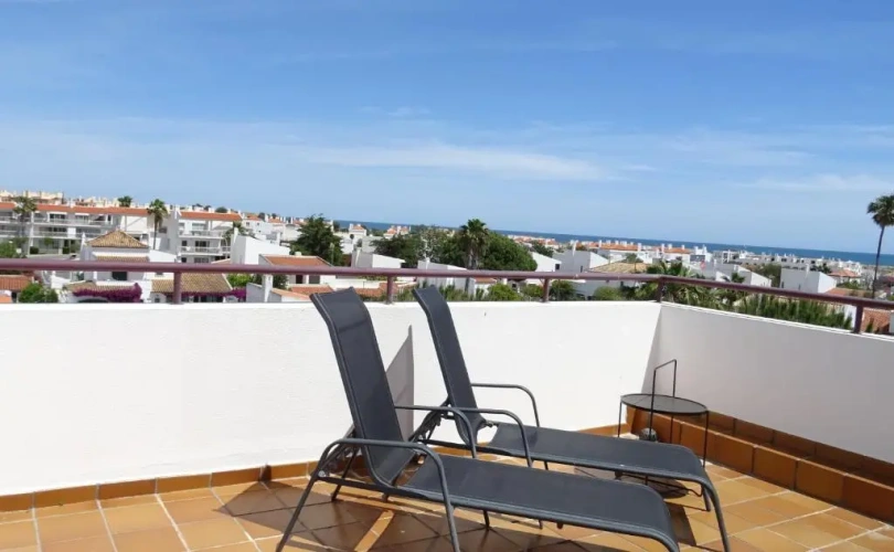 3 Bedrooms Apartment