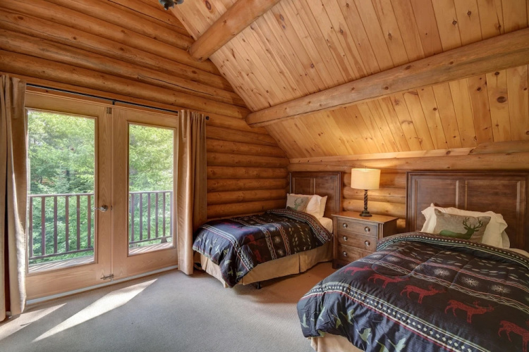 Chalet Caribou
