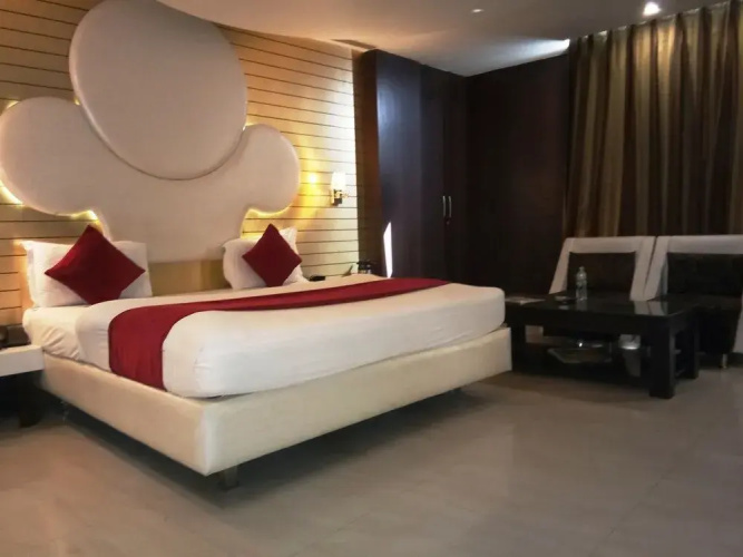 East Lite Hotel
