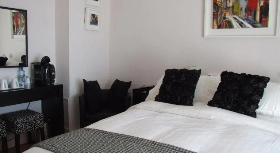 Cranny's B&B