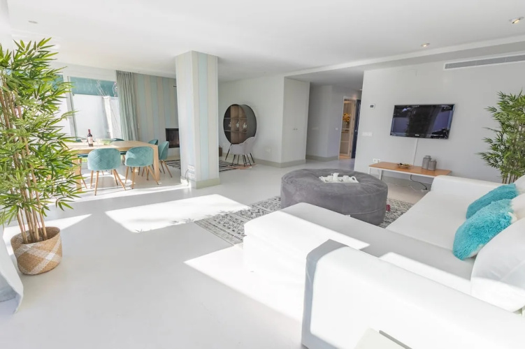 Guadalmina Beach Front Villa Retreat
