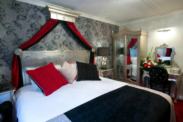 Greenvale Hotel