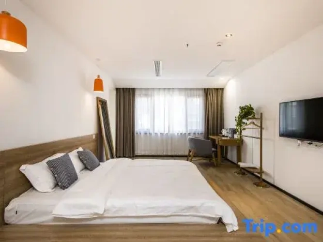 Quadruple Suite
